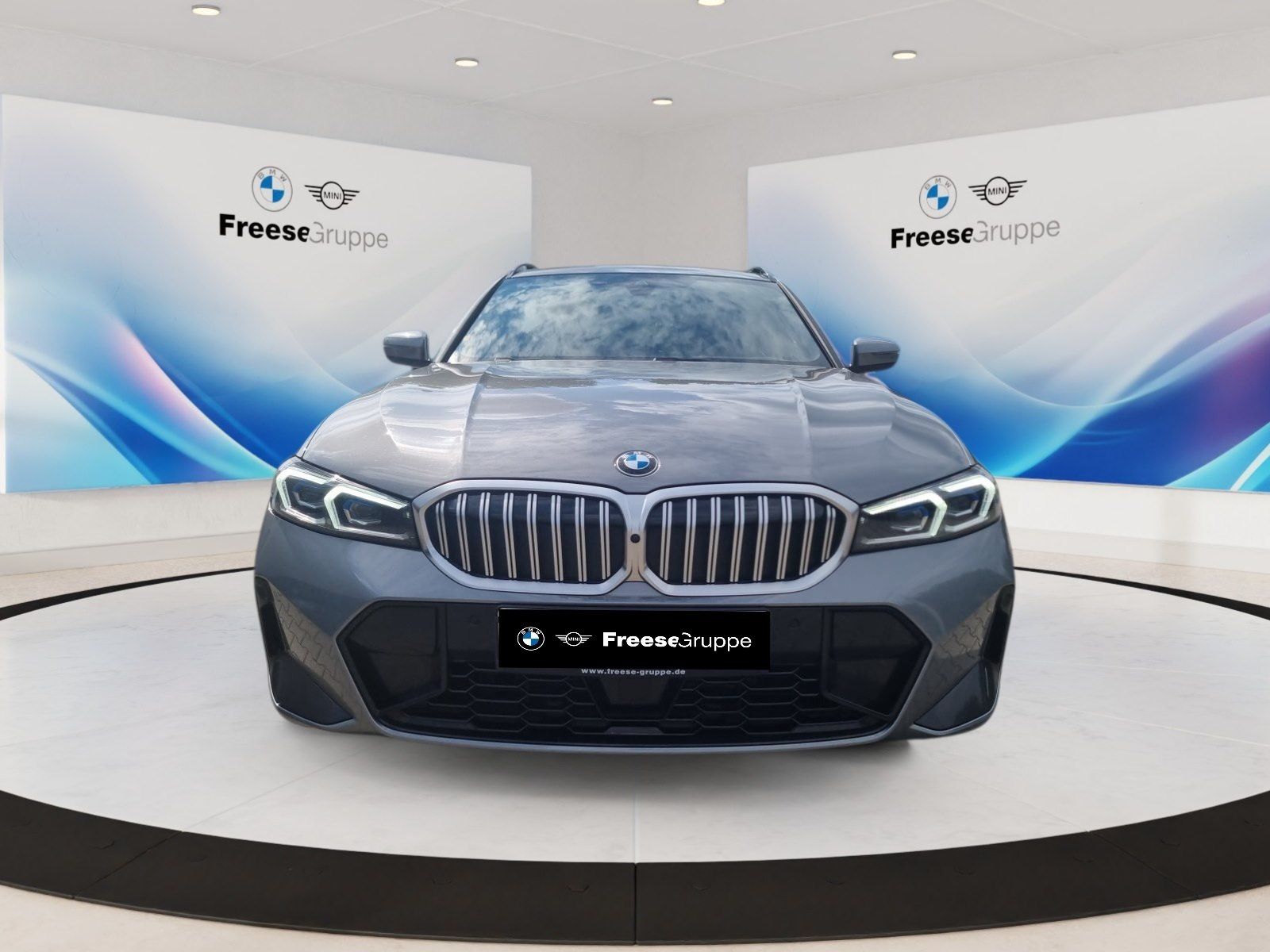 BMW 330d xDrive foto 2