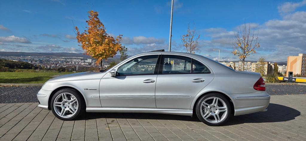 Mercedes-Benz E 55 AMG