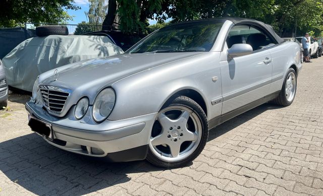 Mercedes-Benz CLK 230*Navi*Xenon*ABS*ZV*RC*Felgen AMG*