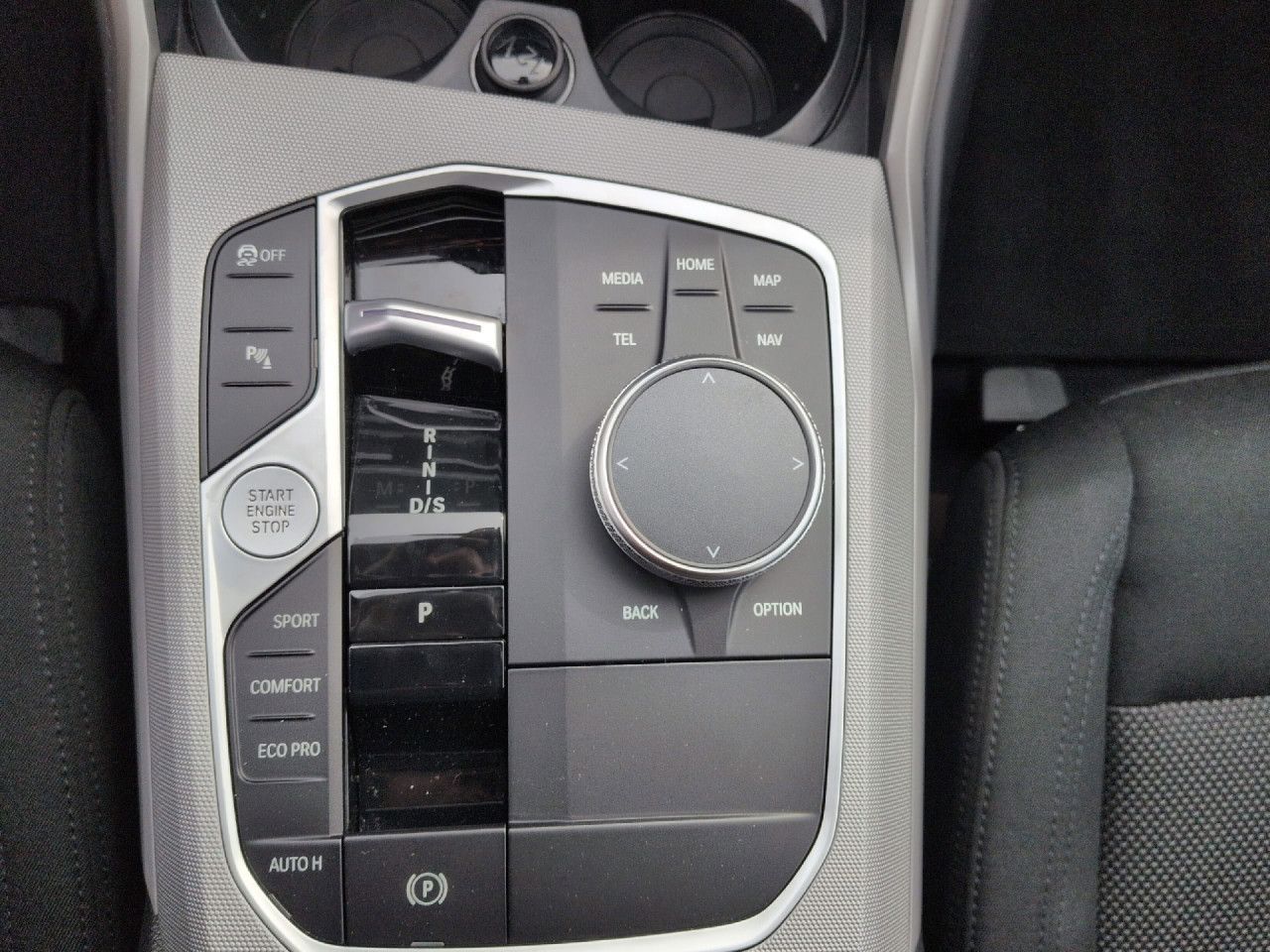 BMW 320d xdrive Touring DA,LED,Navi,PDC,SHZ,Ambient foto 18