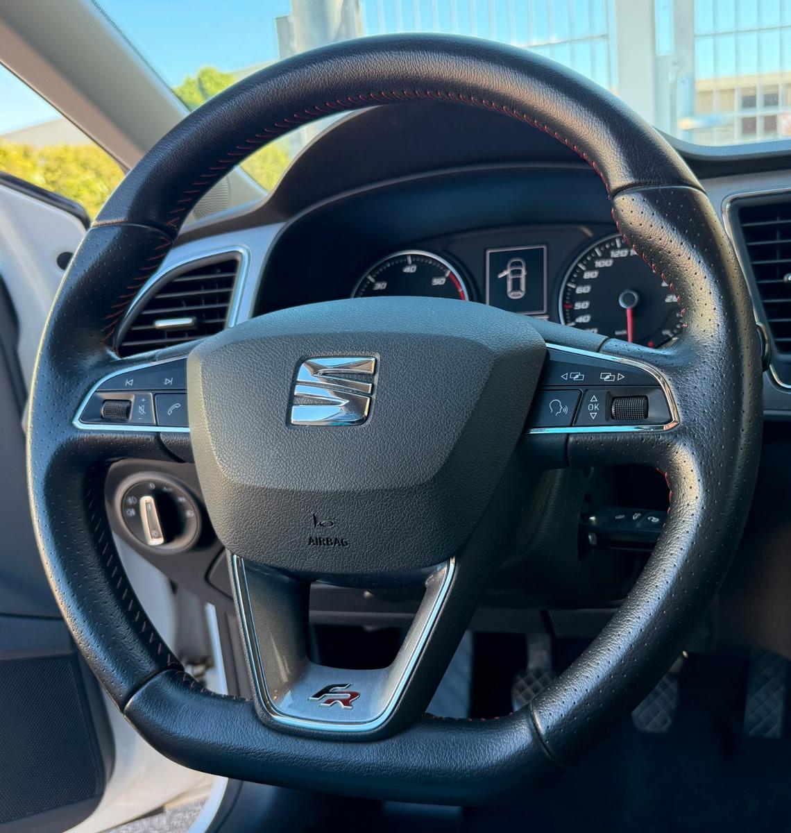 Seat Leon 2014 — двигун 1.968 cm³, 150 HP (110kW)