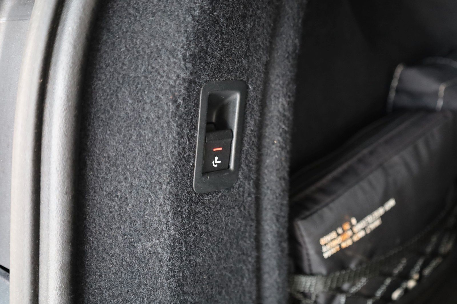 Fahrzeugabbildung Audi S4 Avant 3.0 TFSI quattro TLeder,Navi,Kamera,AHK