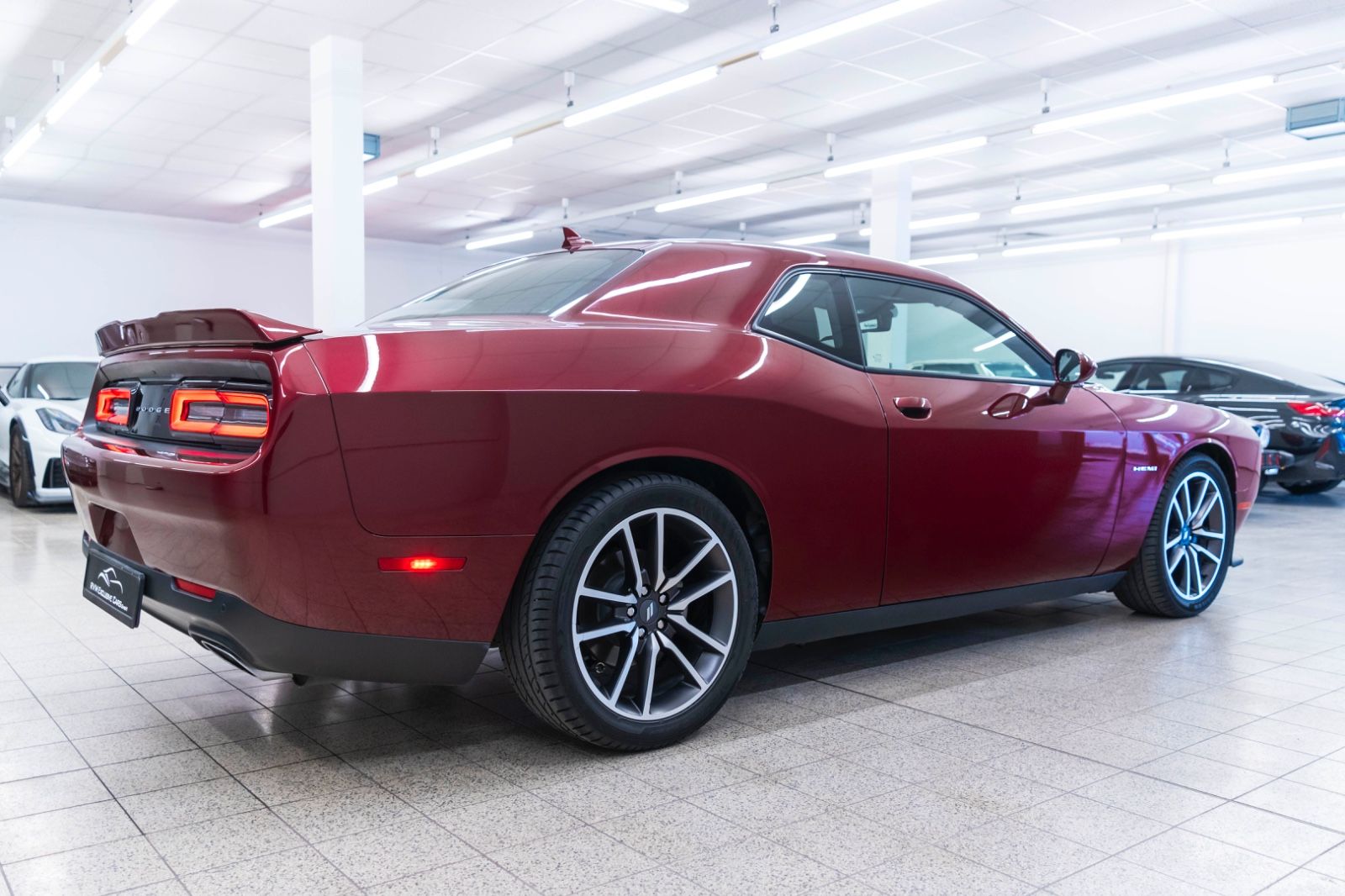 Fahrzeugabbildung Dodge Challenger 5,7 R/T ACC KAM CARPLAY NAV ALPINE