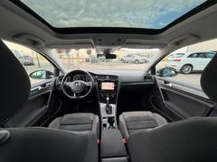 Fahrzeugabbildung Volkswagen Golf VII Variant 1.5 TSI Highline *PANO*R-LINE*