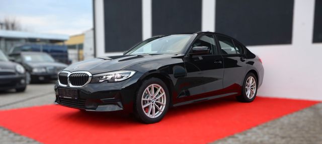 BMW 330 Baureihe 3 Lim. 330 i xDrive Advantag/1.HAND