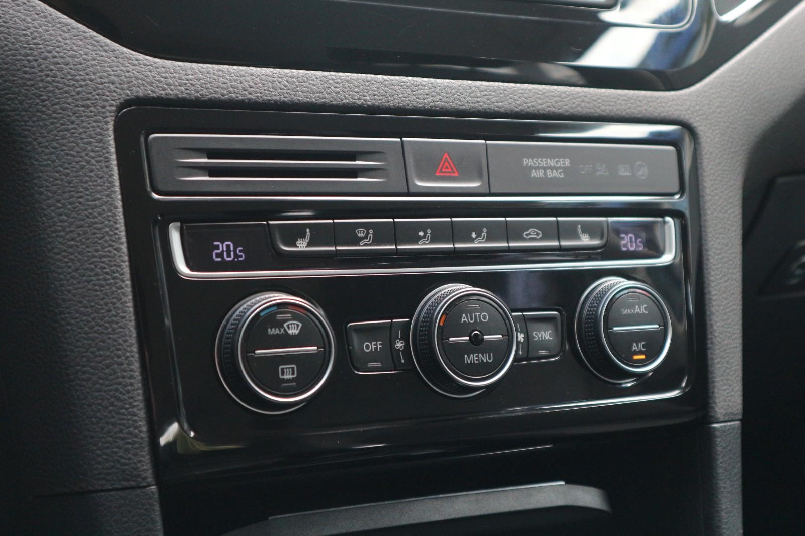 Volkswagen Golf Sportsvan VII Highline *2.HD|DSG|XENON|RFK*