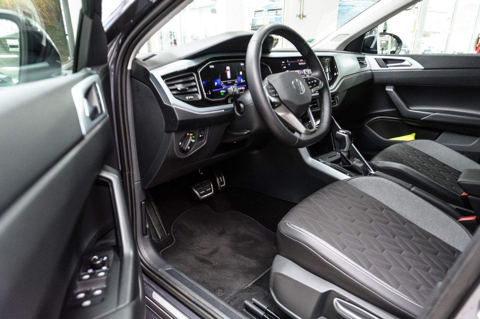 Fahrzeugabbildung Volkswagen Taigo Goal+LED+SHZ+ACC+GJR+PDC