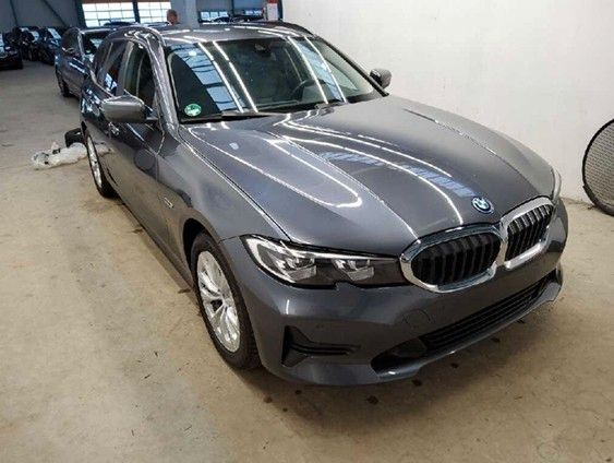 Image of BMW 330