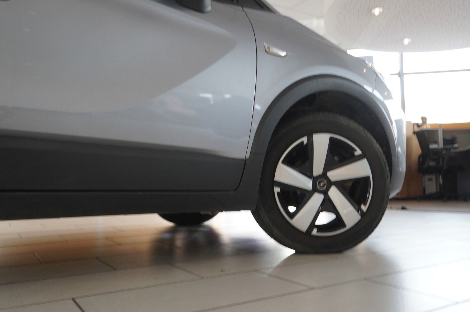 Fahrzeugabbildung Opel Crossland (X) 1.2 EDITION NAVI/LED/KAMERA/DAB+