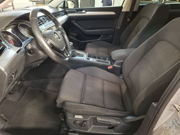 Volkswagen Passat Variant - 11