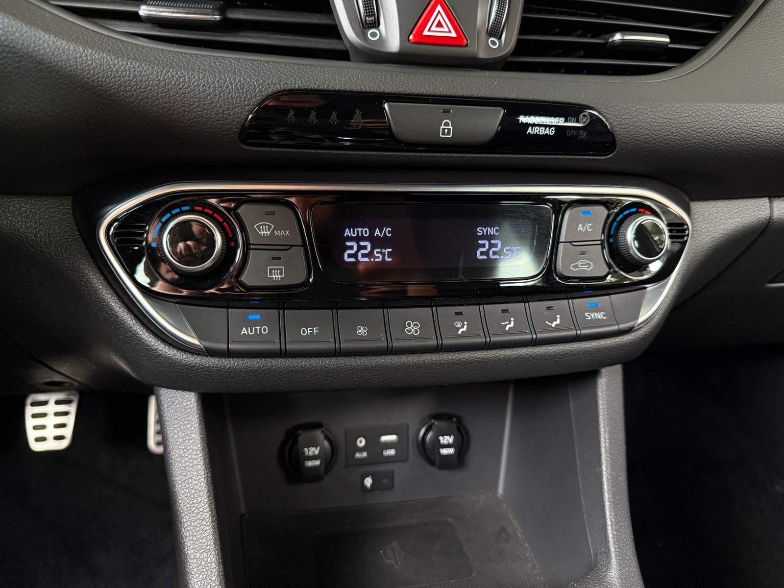 Fahrzeugabbildung Hyundai i30 N Performance KOMFORT LED NAV SHZ RFK 19"