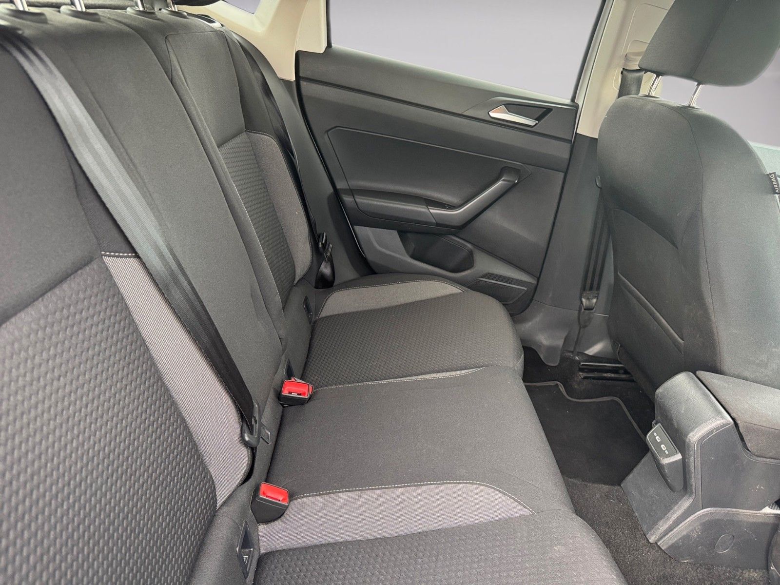Fahrzeugabbildung Volkswagen Polo VI Life 1.0 TSI