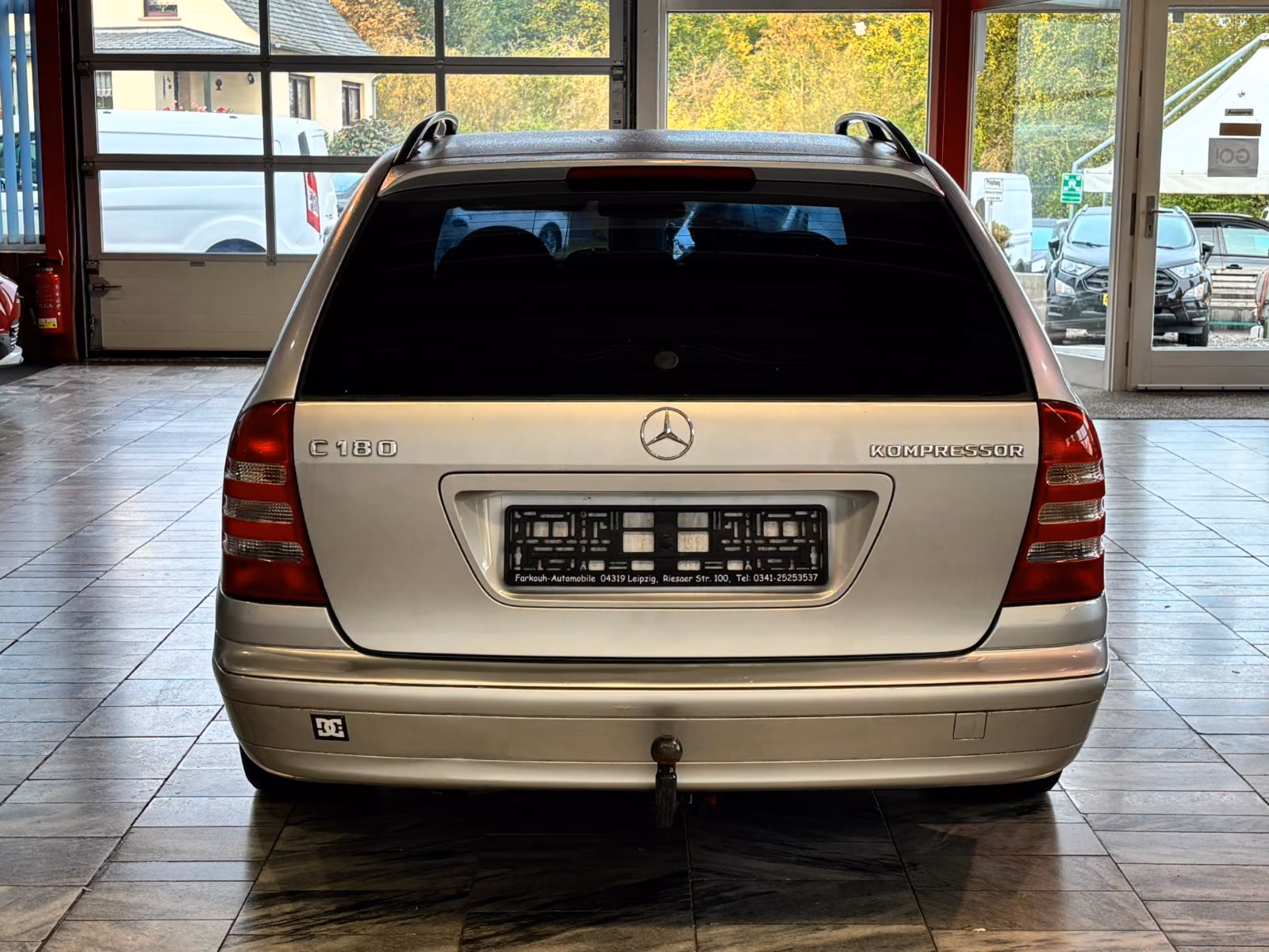 Mercedes-Benz C180 2004 — engine 1.796 cm³, 143 HP (105kW)