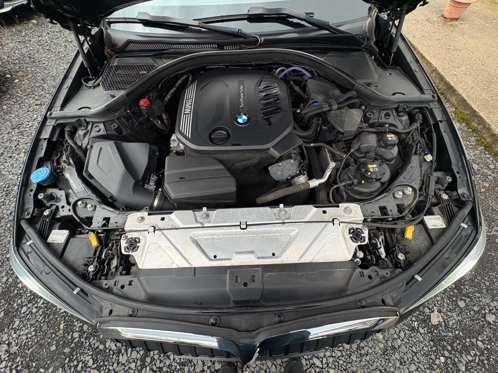 Fahrzeugabbildung BMW 318d Tour. Aut. Navi Alarm Aktiv Tempomat SPORTL