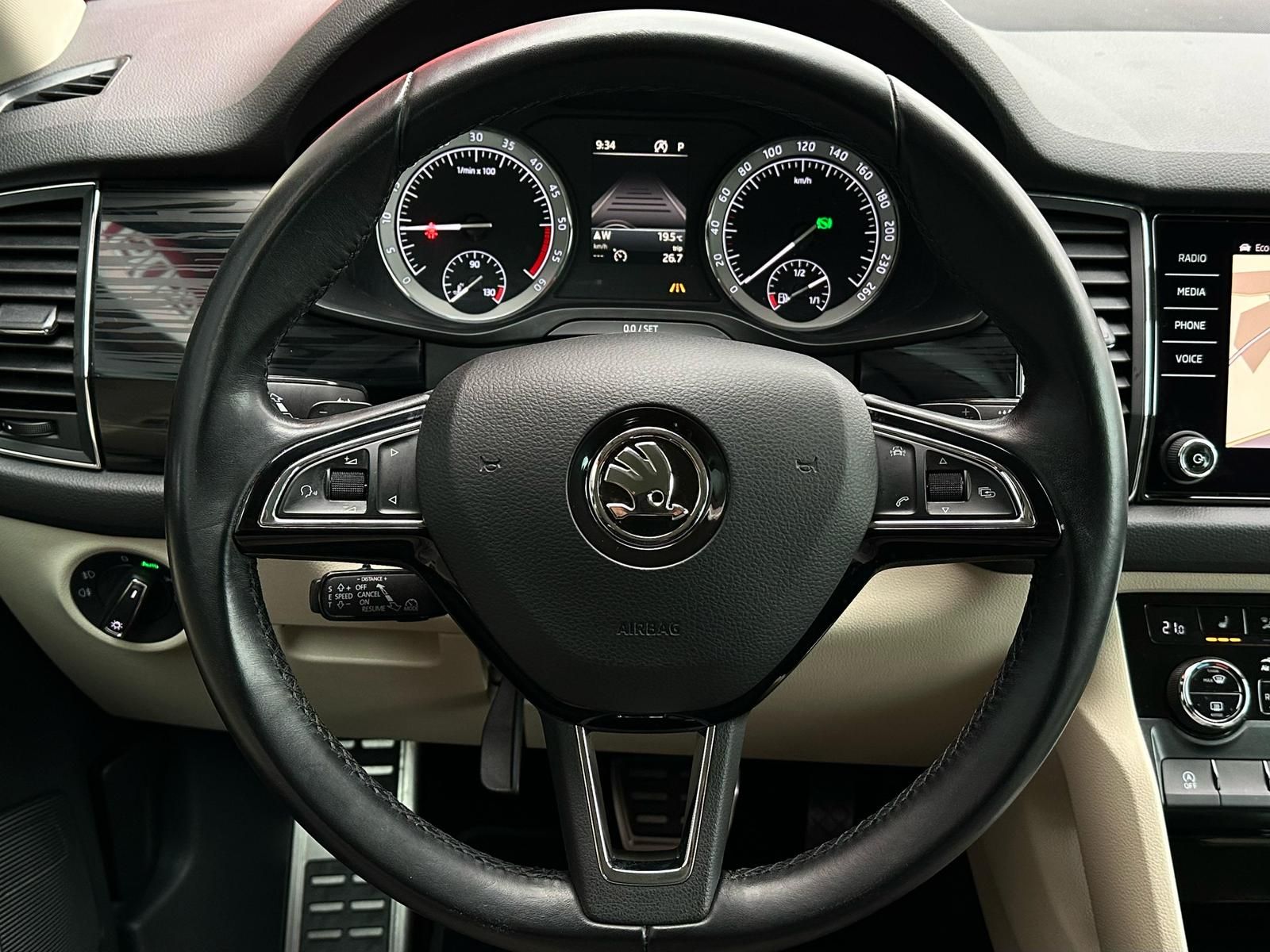 SKODA Kodiaq 2.0TDI STYLE 4x4 LED#ACC#SPUR#PDC#SHZ#FH - Image 11