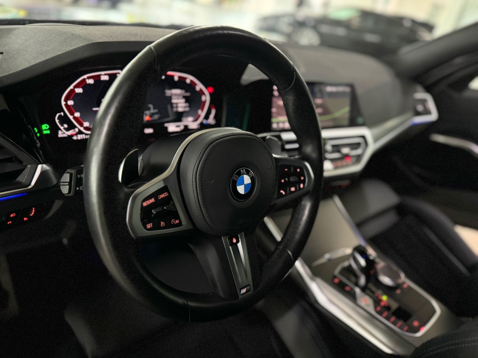 Fahrzeugabbildung BMW 330d M Sport Kamera Laser HUD DAB HiFi Komfort