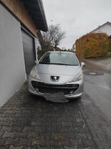Peugeot 207 CC Premium HDi FAP 110 Premium - Peugeot 207 Premium mit Diesel-Antrieb