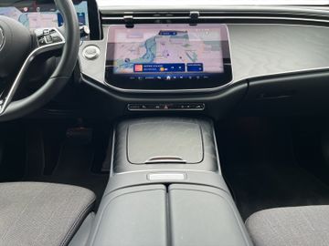 Mercedes-Benz E 220 d Avantgarde Navi+SHZ+LED+AHK+Carplay+RFK