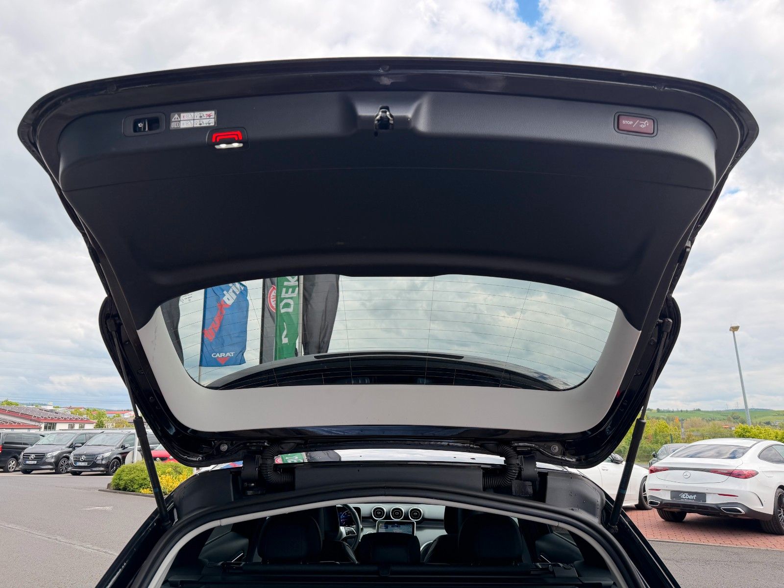 Fahrzeugabbildung Mercedes-Benz C 180 T Avantgarde AHK+TOTW+R-Kamera+DAB