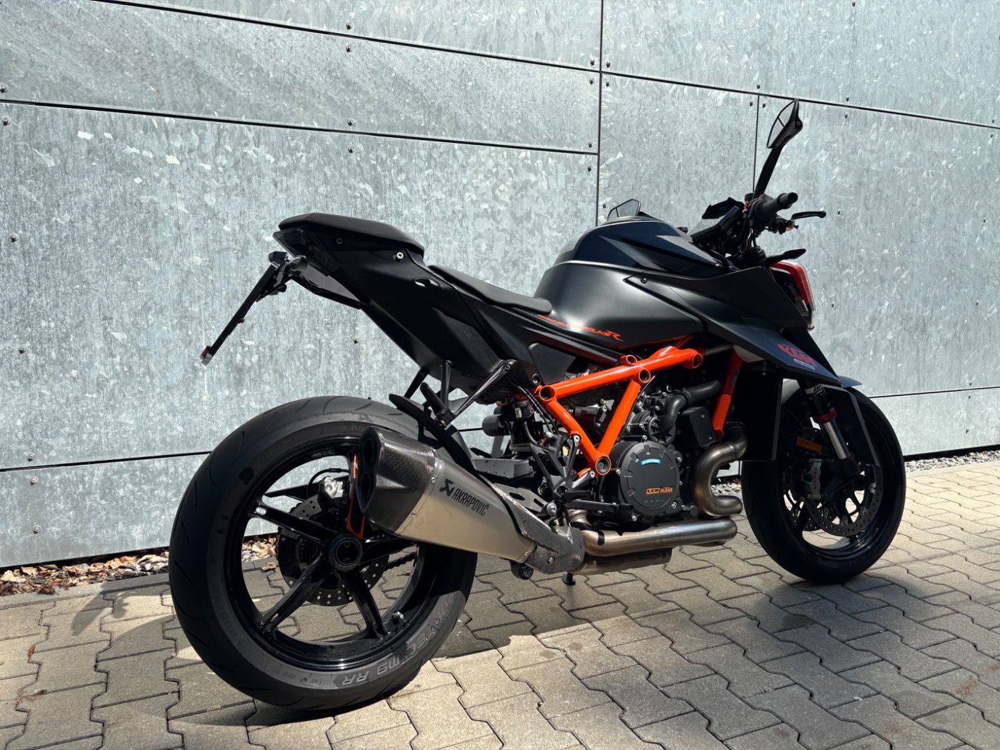 Fahrzeugabbildung KTM 1290 Super Duke R Akrapovic aus 1. Hand