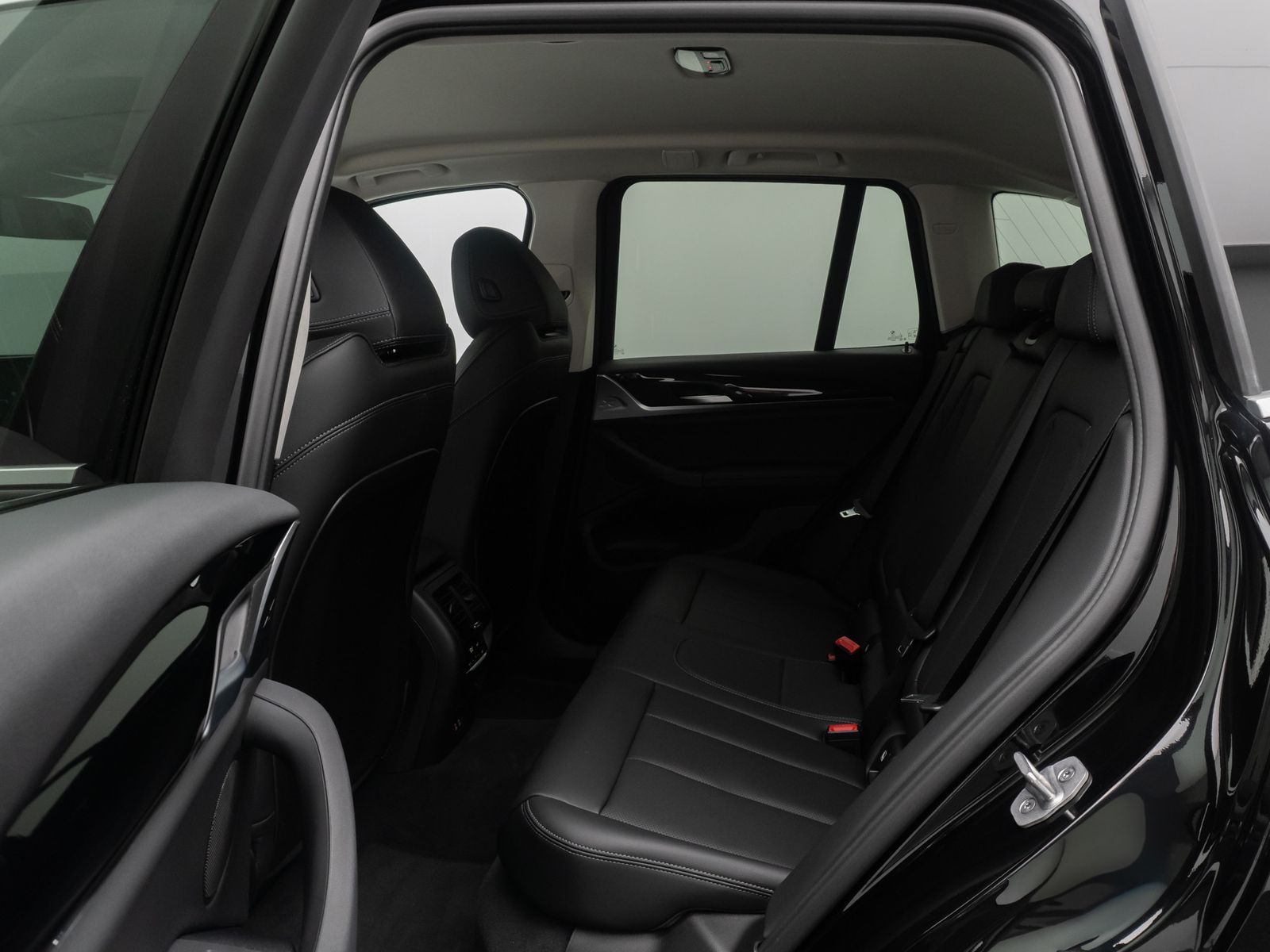 Fahrzeugabbildung BMW X3 xD30e Kamera DAB HiFi AHK Sportsitze 18Zoll