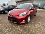 Toyota Yaris 1,5-l-VVT-i Hybrid Club - Toyota Yaris mit Benzin-Antrieb: Limousine, Automatik, Klimaanlage