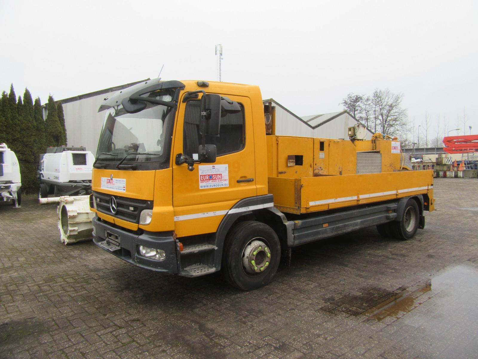 Mercedes-Benz PUTZMEISTER  MOLI  / BSA1005D