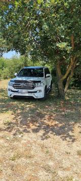 Toyota Land - Toyota Land Cruiser aus 2010