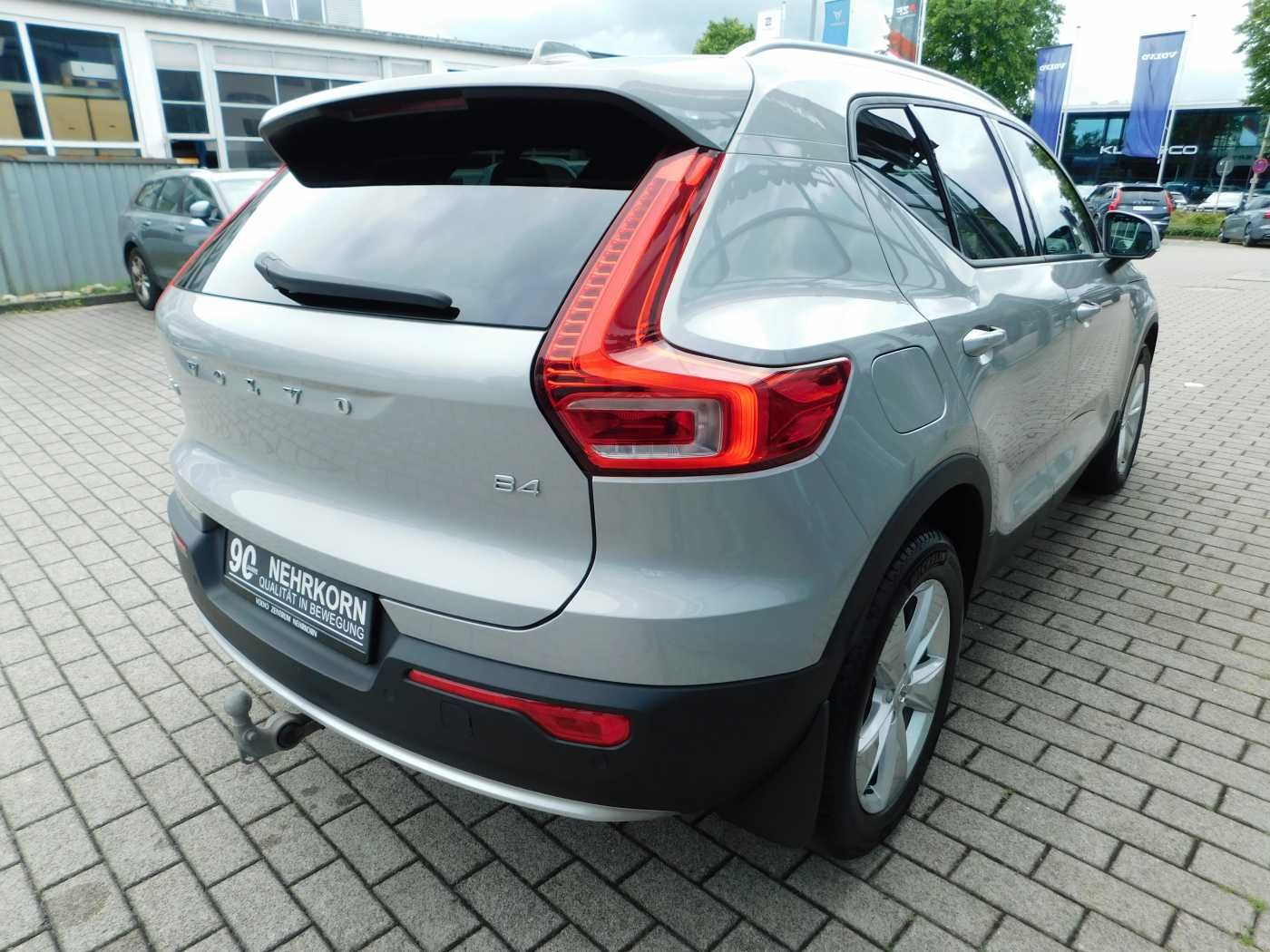 Fahrzeugabbildung Volvo XC40 B4 B DKG Core 'ACC, BLIS, AHK'