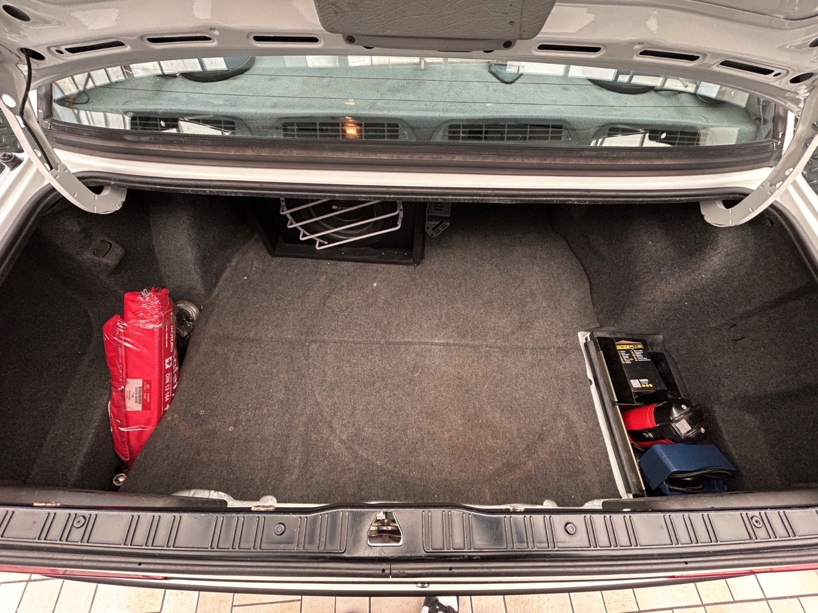 Fahrzeugabbildung BMW 320i E30/Automatik/Leder/H-Zulassung