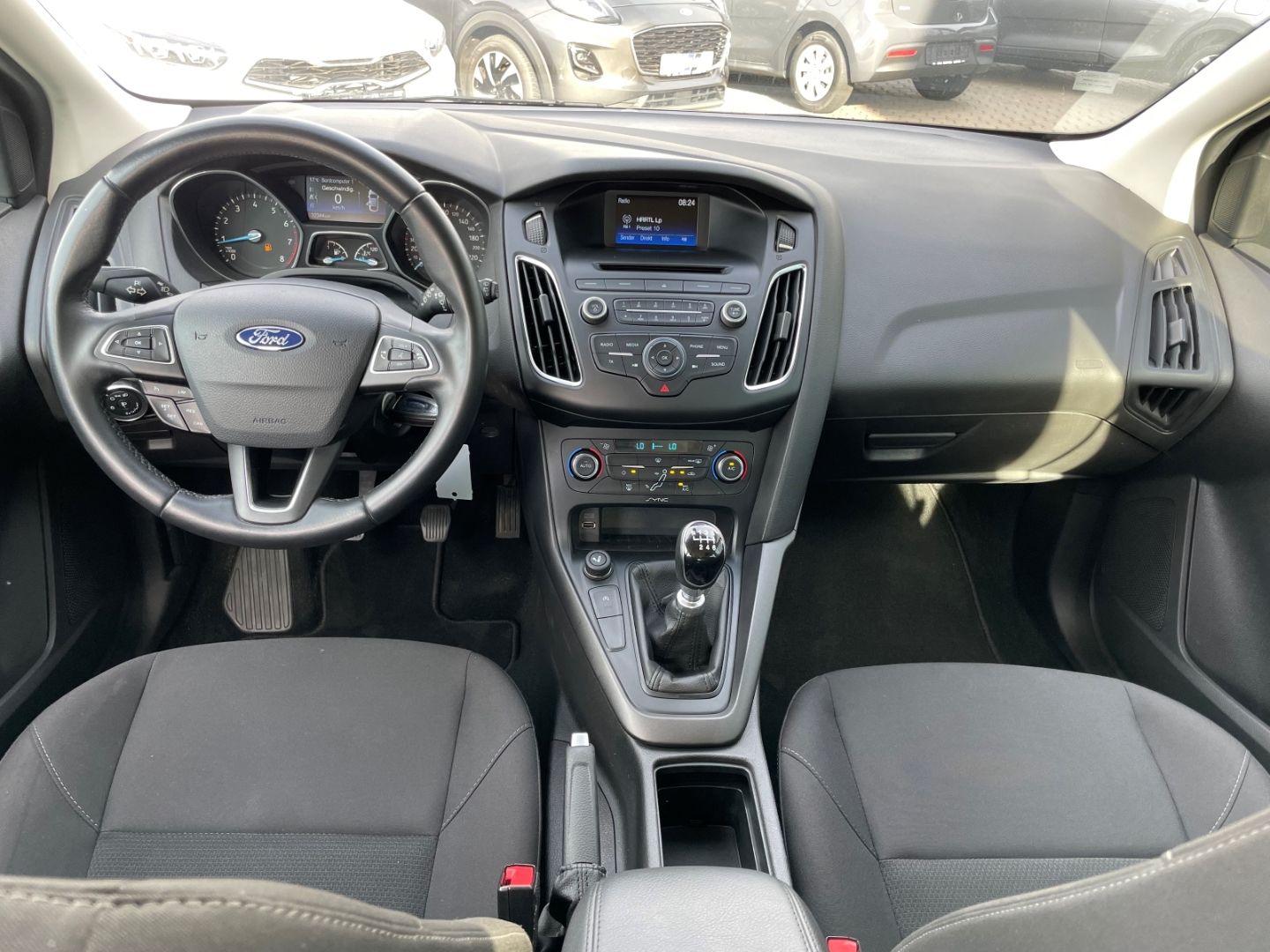 Fahrzeugabbildung Ford Focus Business Klima Bluetooth Tempomat