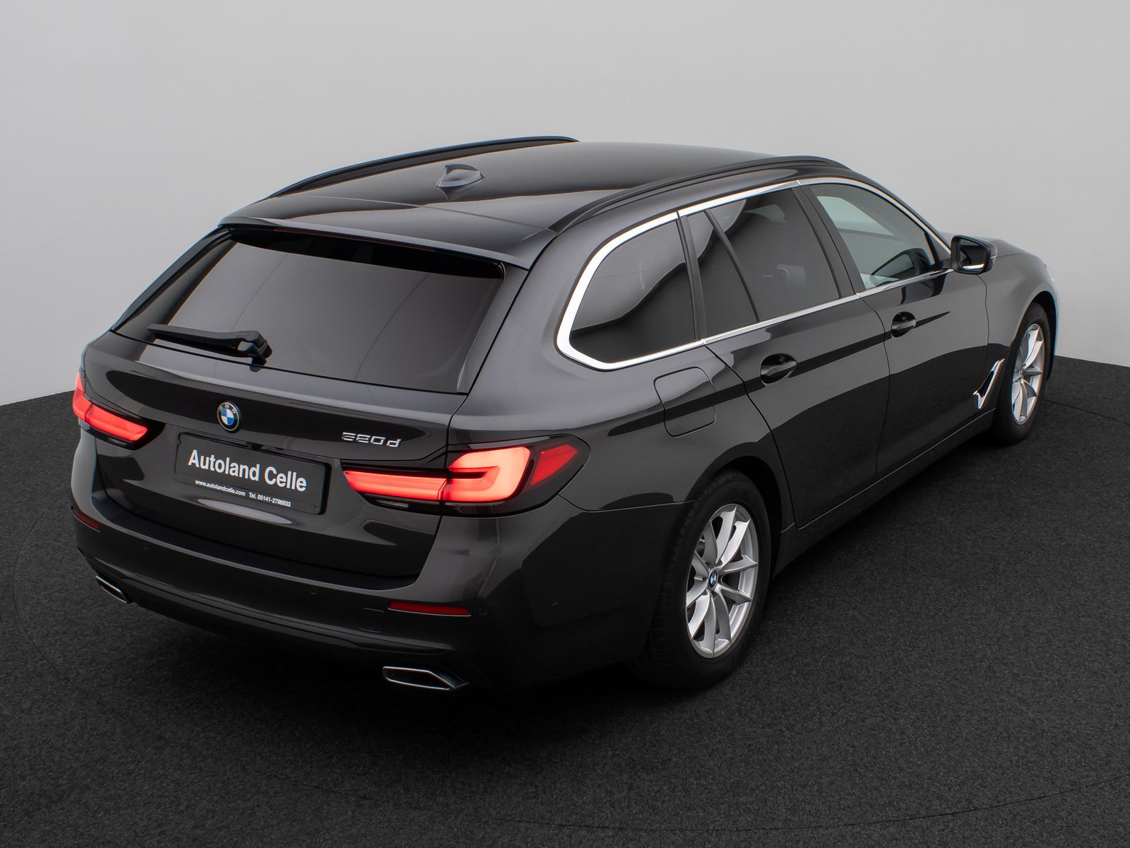Fahrzeugabbildung BMW 520d Kamera DAB 4xKlima AHK Alarm Leder Sport