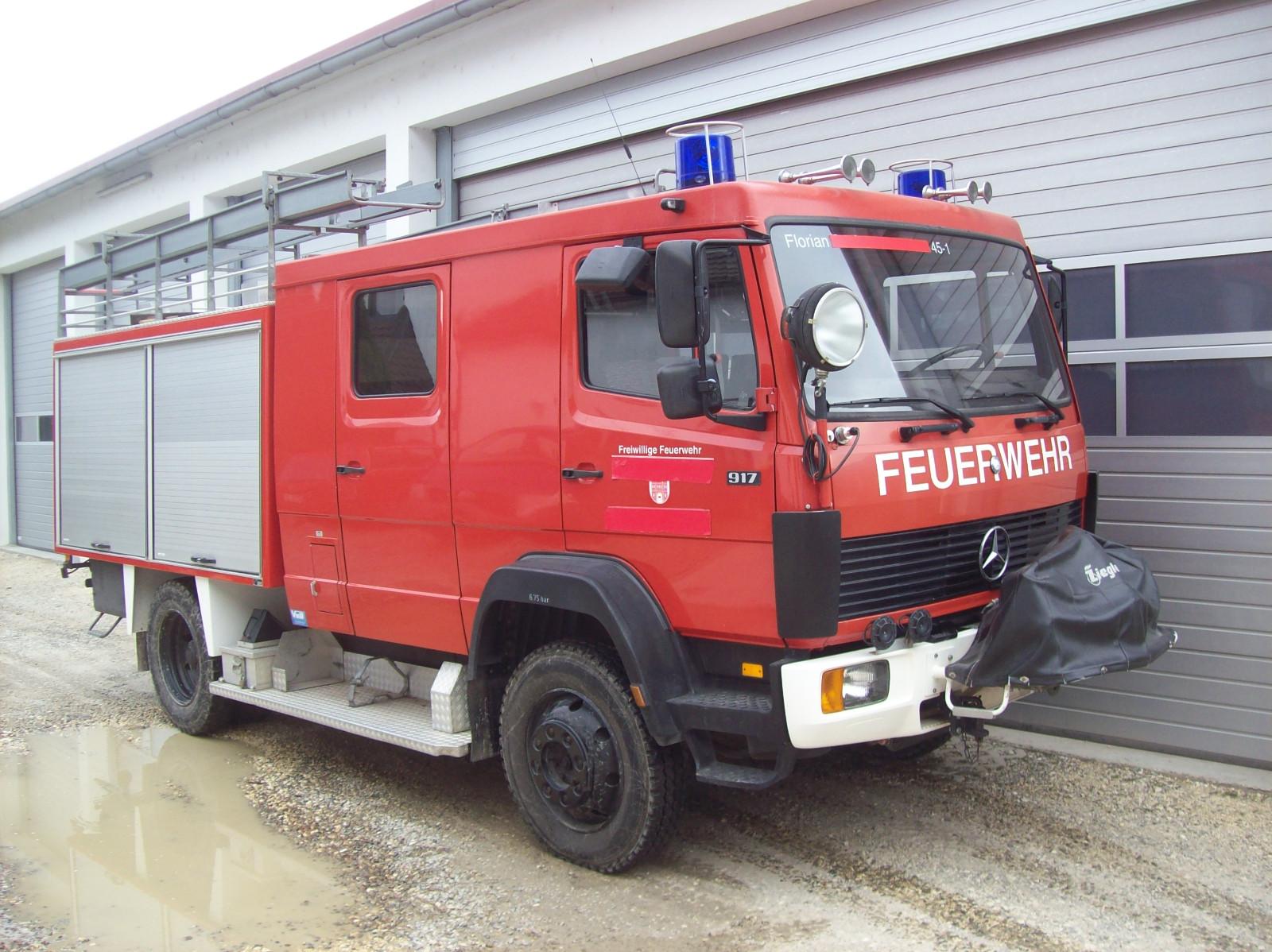 Mercedes-Benz 917 AF 4x4 Feuerwehrfahrzeug  LF 16-TS  97 km/h