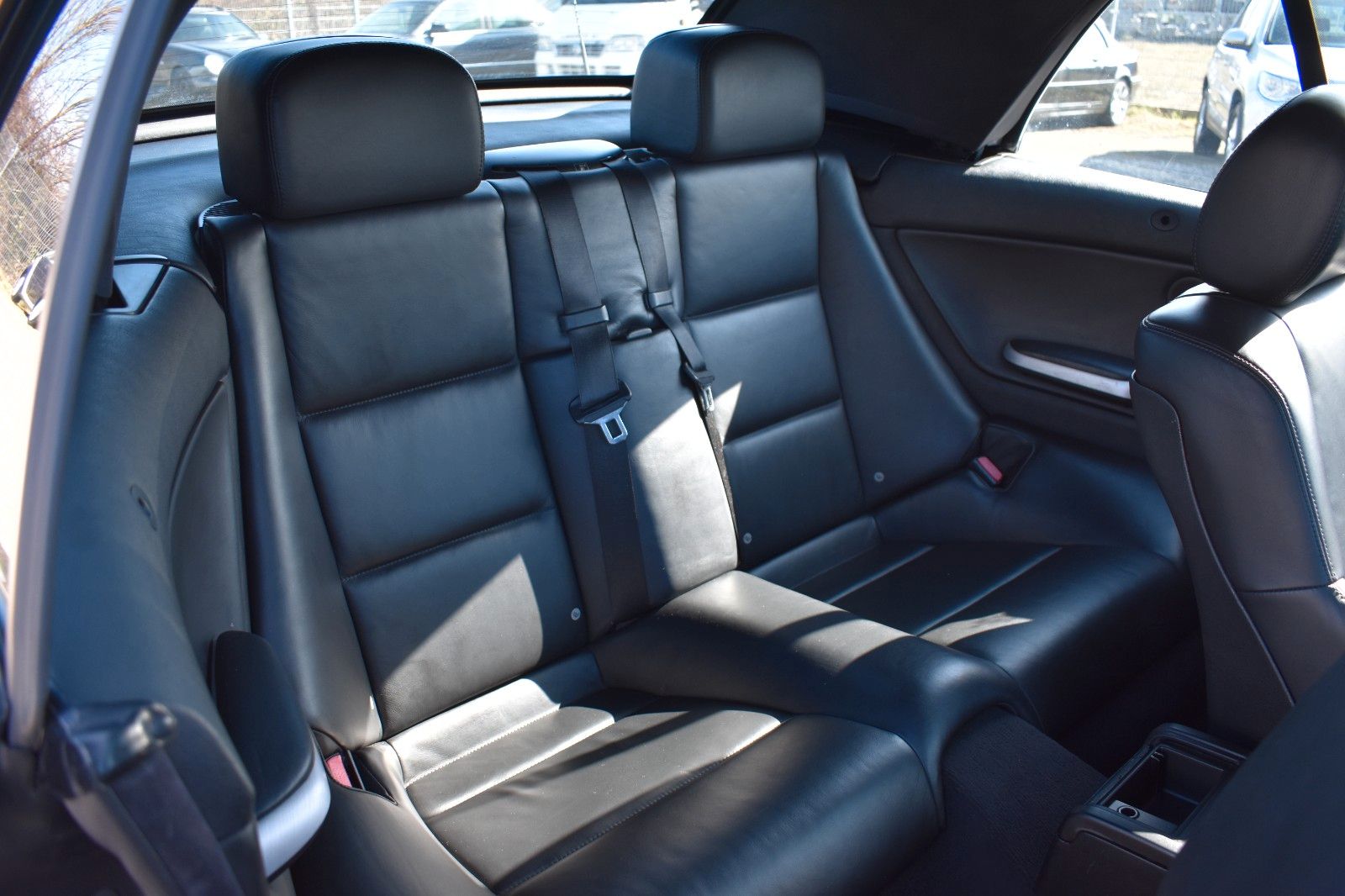 Fahrzeugabbildung BMW M3 Cabrio Facelift Schalter Navi 16:9 Schwarz ll