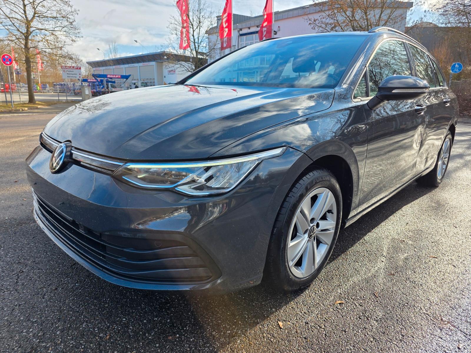 Volkswagen Golf VIII Variant Life