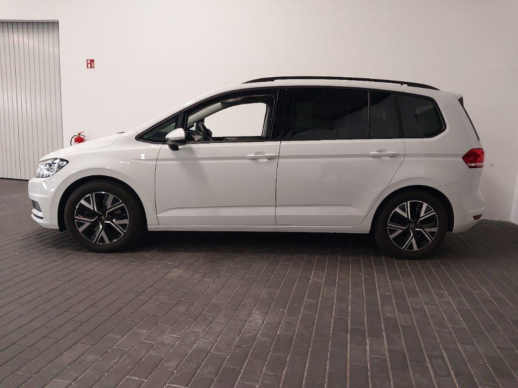 Volkswagen Touran Comfortline 1,5 DSG  Matrix AHK 7 Sitze