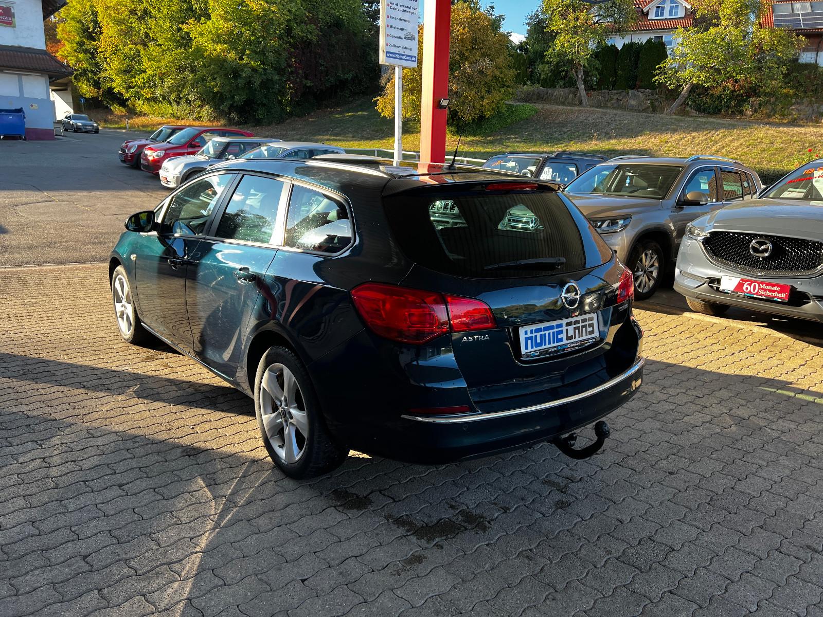 Opel Astra 2015 — photo 11
