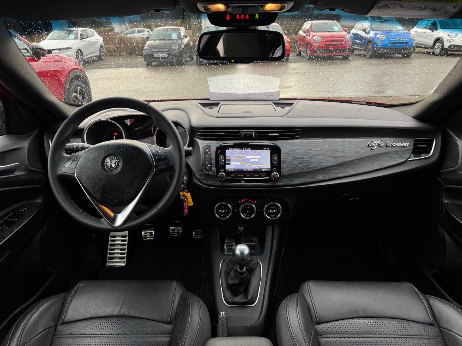 Fahrzeugabbildung Alfa Romeo Giulietta Lusso 1,6   120 PS NAVI KLIMAAUTOMATIK