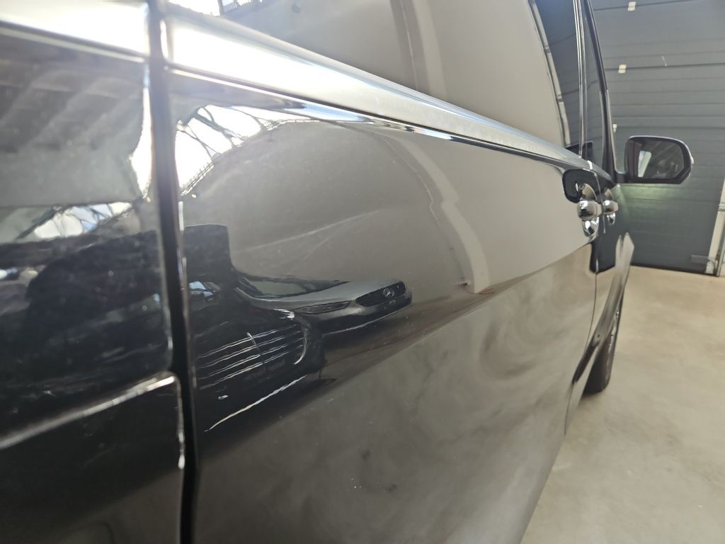 Fahrzeugabbildung Mercedes-Benz V 300 d Avantgarde extralang 4x4 8 Sitze ele. ST
