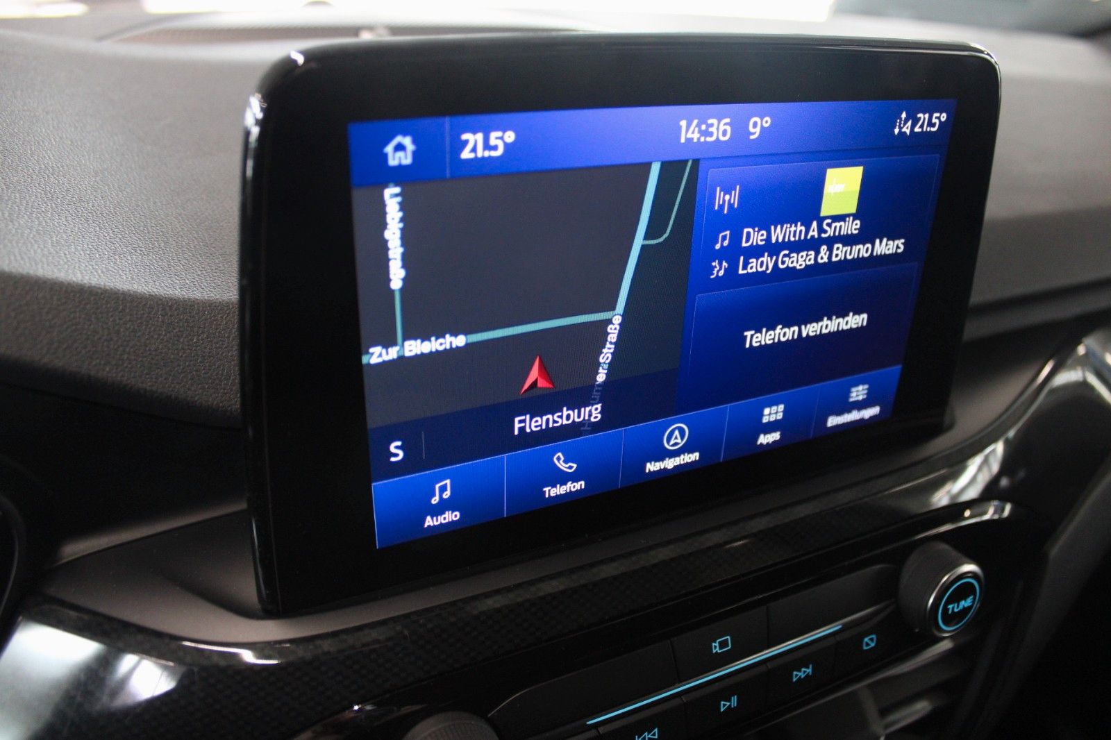 Fahrzeugabbildung Ford Kuga ST-Line X LED AHK ACC HUD 2xCAM WinterPaket