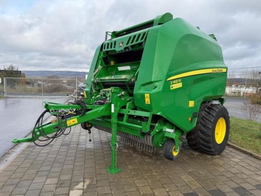 John Deere V461R