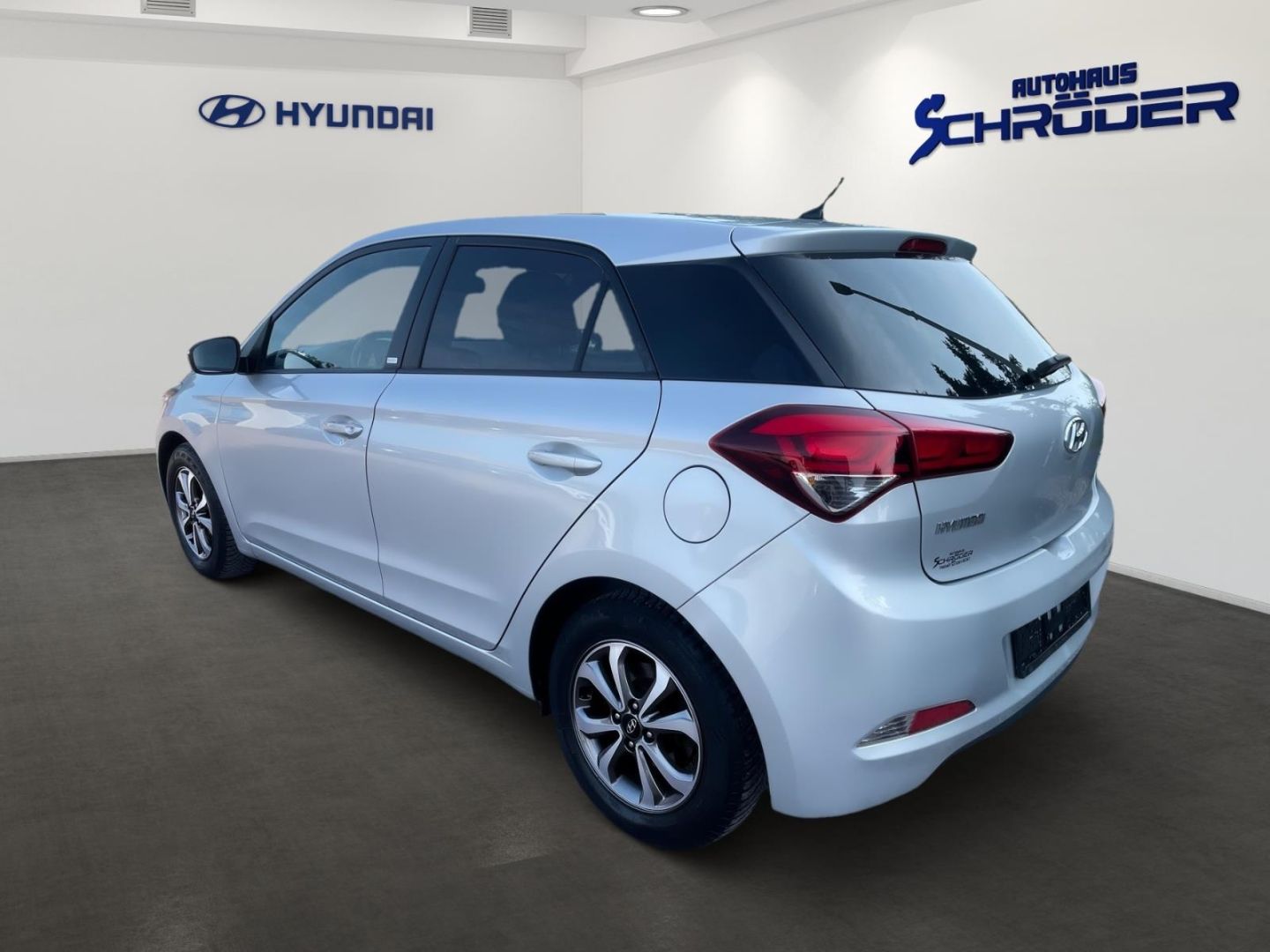 Fahrzeugabbildung Hyundai i20 1.0T Sonderedition Passion Ganzjahresreifen