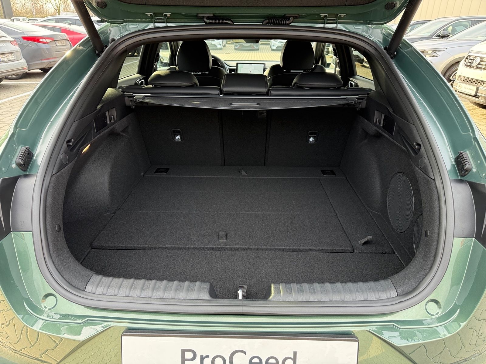 Fahrzeugabbildung Kia PROCEED 1.5T 140 DCT GTL TEC 18Z LEDER