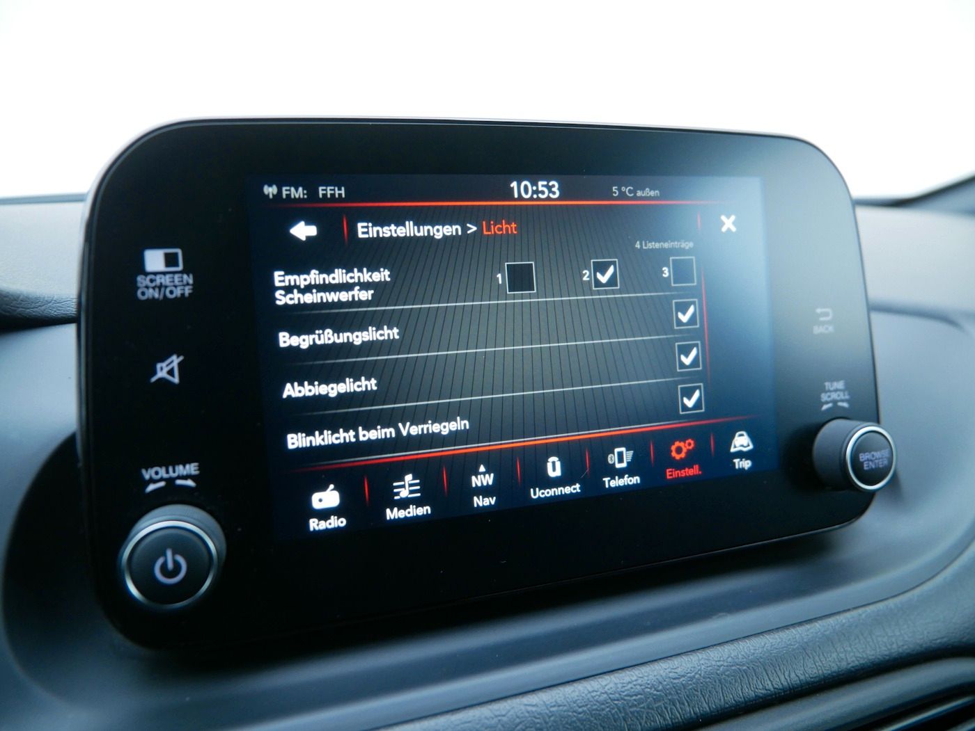 Fahrzeugabbildung Fiat Tipo Kombi 1.4 T-Jet S-Design Kamera NAVI SHZ AL