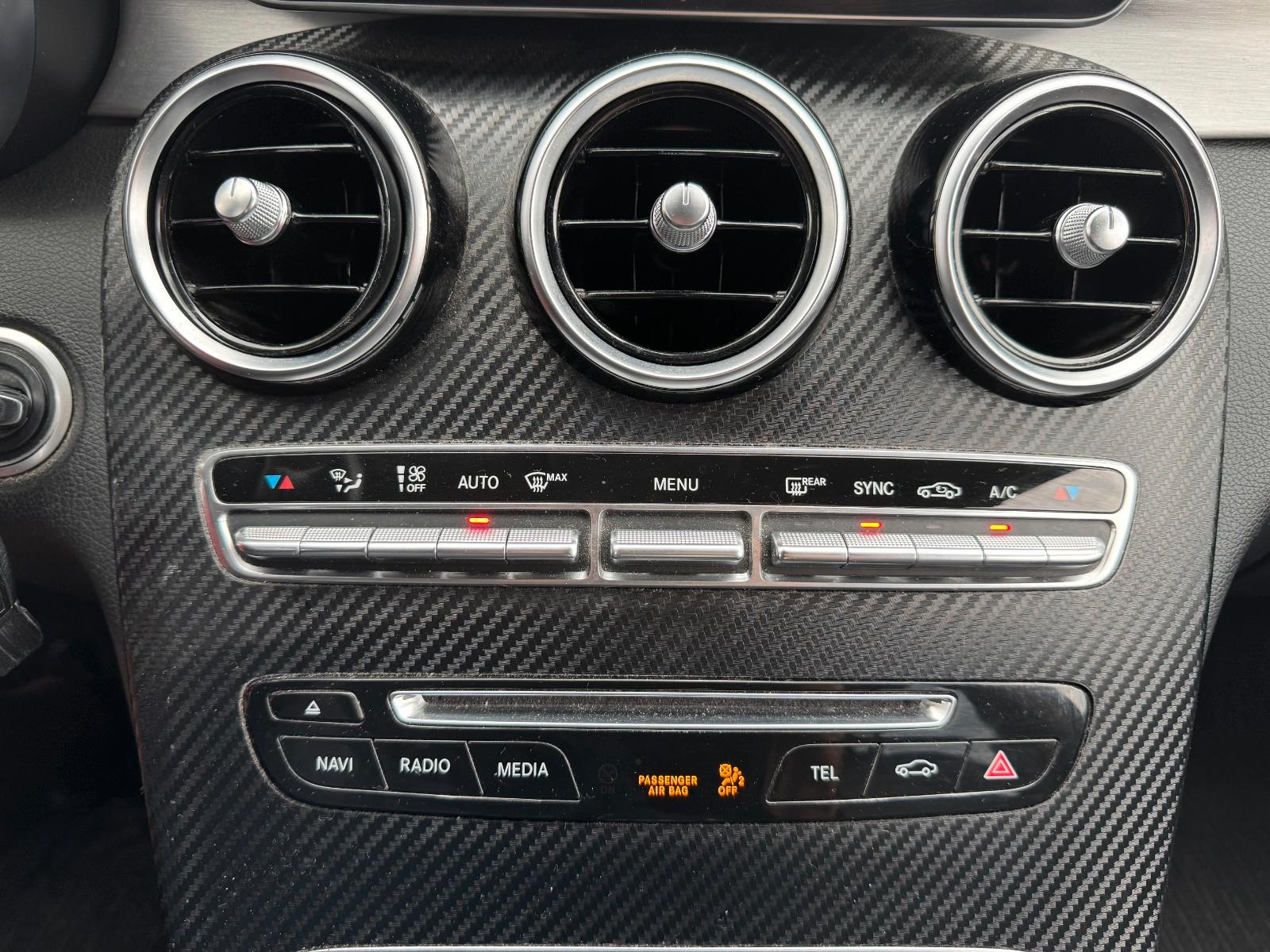 Mercedes-Benz C220 2014 — photo 20