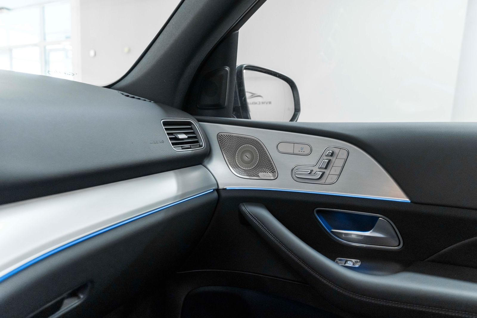 Fahrzeugabbildung Mercedes-Benz GLE 350de 4Matic AMG 3D KAM BURMESTER ACC LUFT