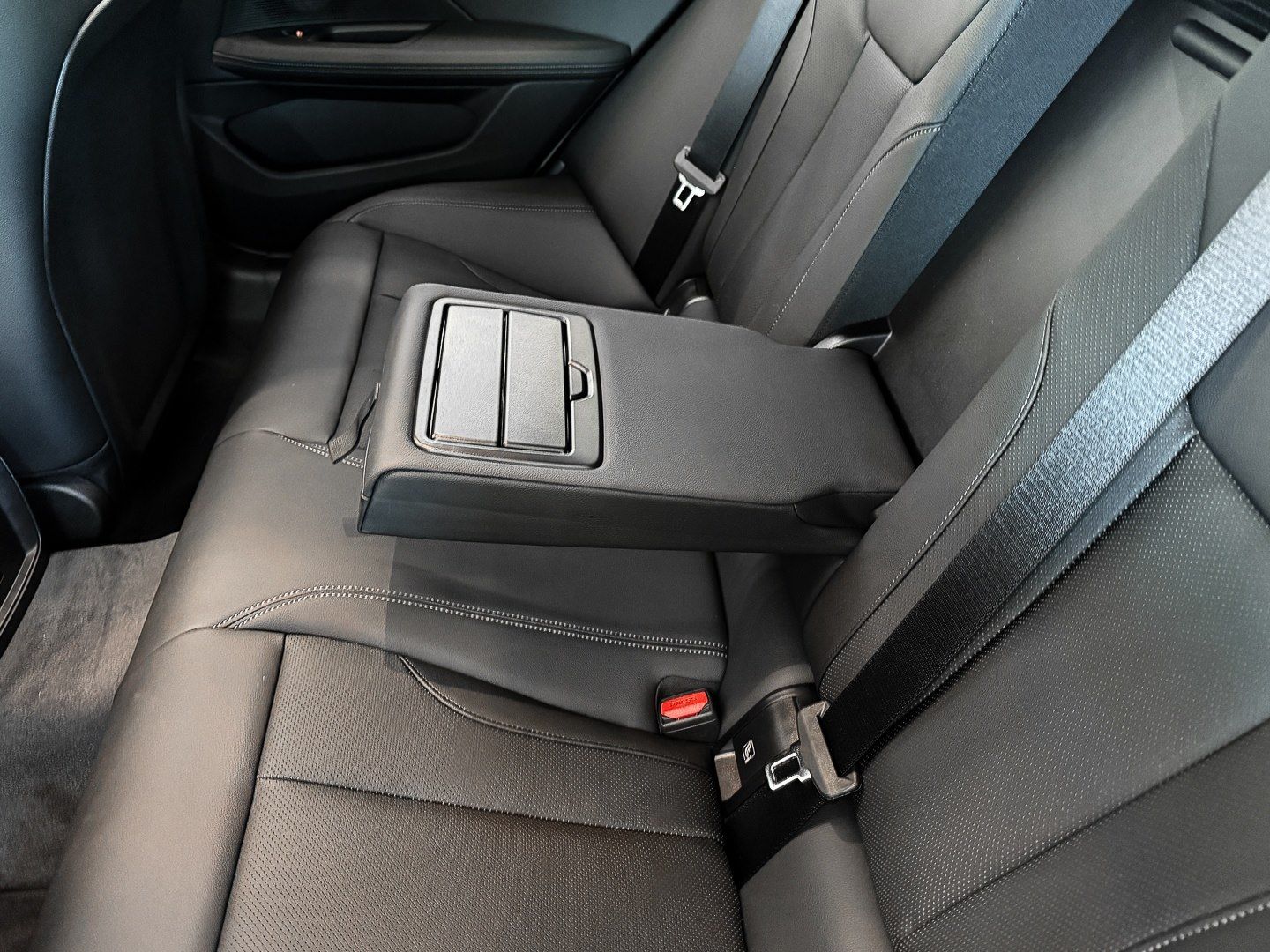 BMW i4 - Bild 18
