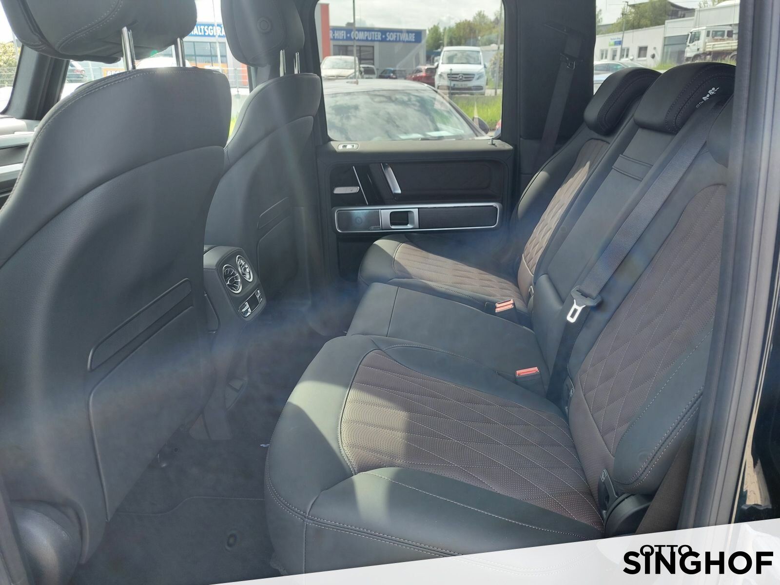 Fahrzeugabbildung Mercedes-Benz G 450 d AMG +Superior+AHK+Night+dyn.LED+360°+