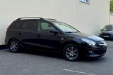 Hyundai i30 cw FIFA WM Edition KLIMA AHK PDC 3.VORBESITZ - Hyundai i30: Fifa Edition