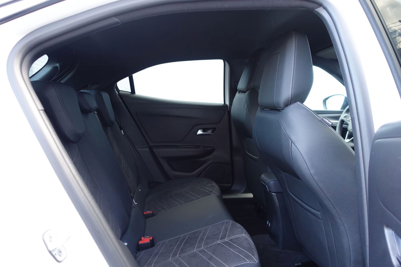 Fahrzeugabbildung Opel Mokka 1.2 Turbo Ultimate KlimaA,SHZ,ACC,Alcant.